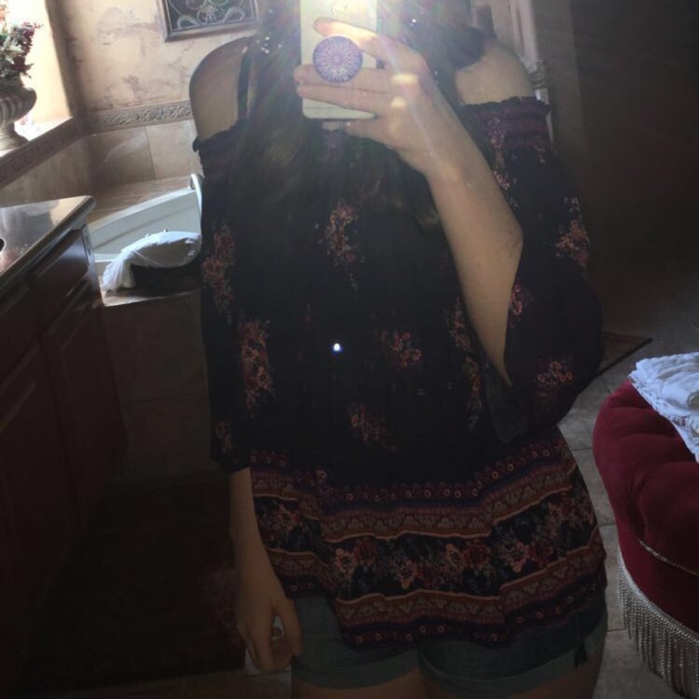 Navy floral top